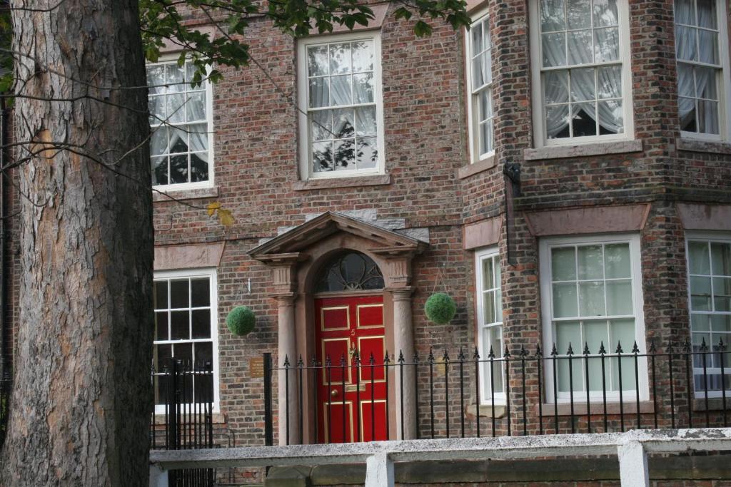 Sir William Fox Town House Hotel Саут-Шилдс Экстерьер фото
